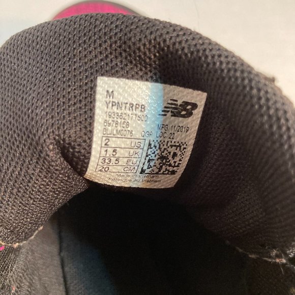 Kids Neon New Balance size 2 - Picture 6 of 10